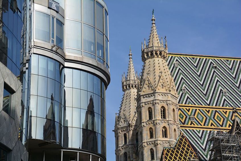 Sicht auf Stephansdom und Haas-Haus.